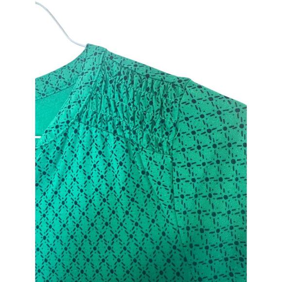 Liz Claiborne Petite Green and Blue Shirt with Buttons Women's Petite Small S - Picture 4 of 6